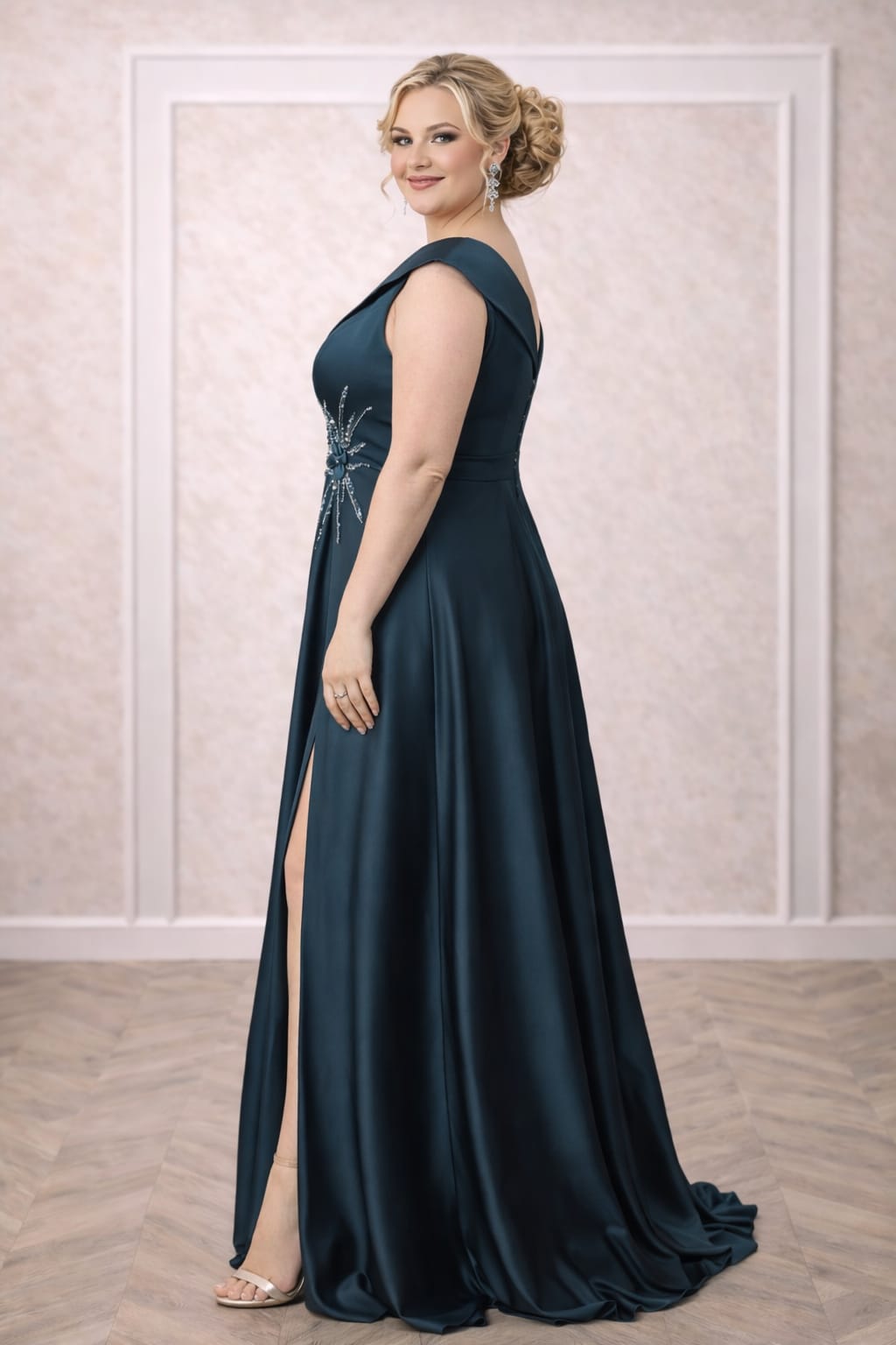 Rochia Lorena – Rochie eleganta lunga in nuante capuccino , negru , turcoaz din satin cu slit pe picior