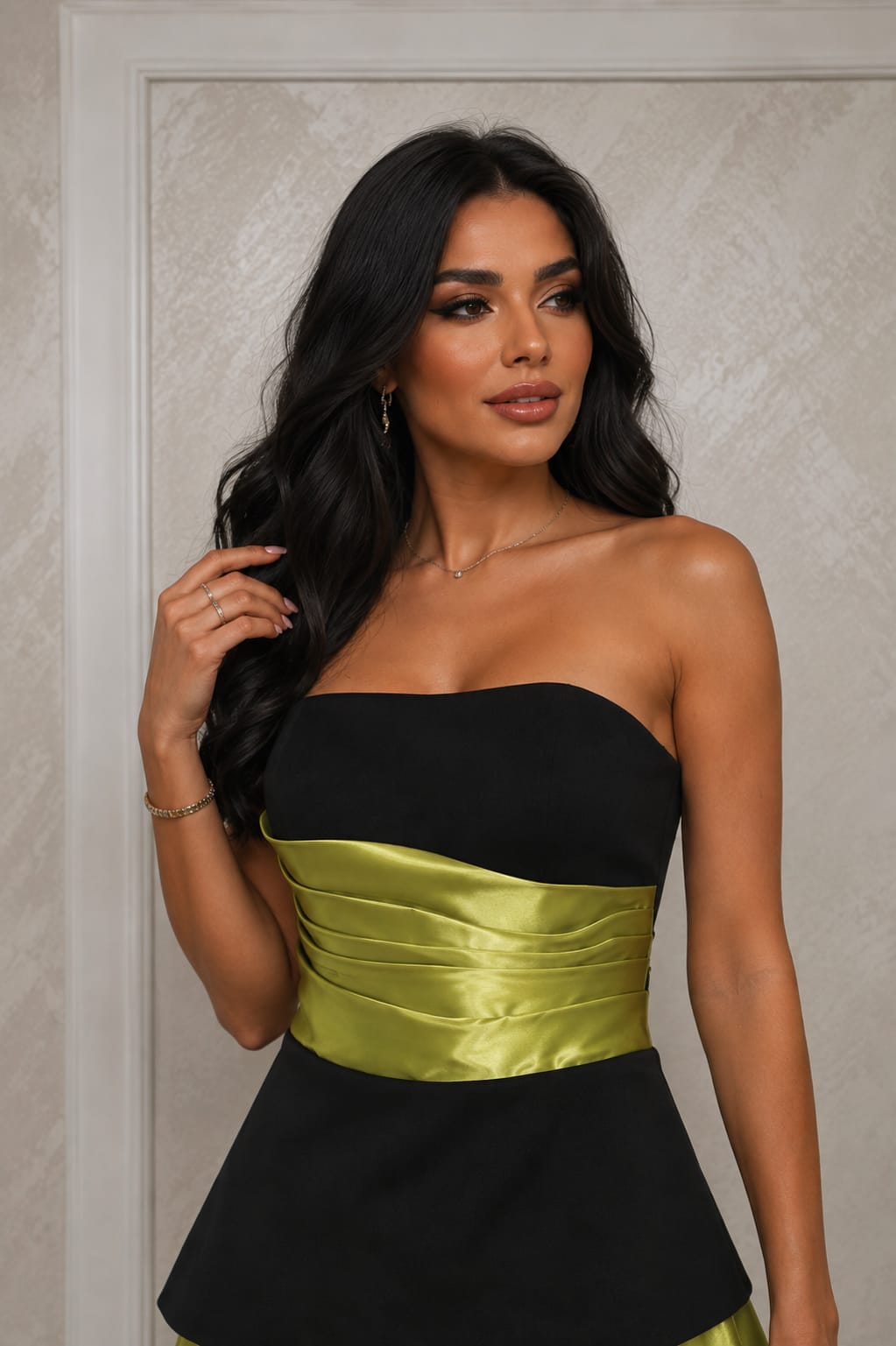 Rochia Holly Lux – Rochie lunga de ocazie din satin lichid verde fistic