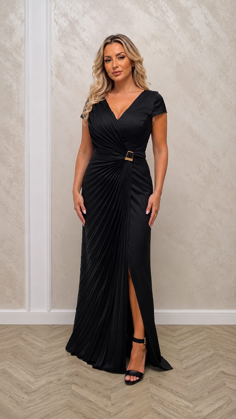 Rochia Danca – Rochie lunga minimalista cu drapaje elegante si pliuri care avantajeaza silueta