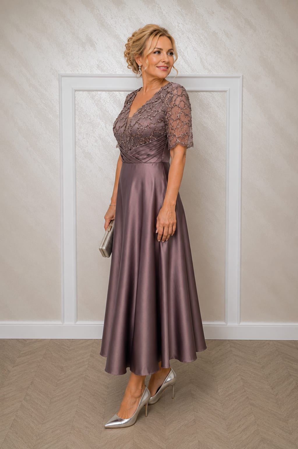 Rochia Luana Midi - Rochie din satin si dantela lungime midi pentru asuri medii si plus size
