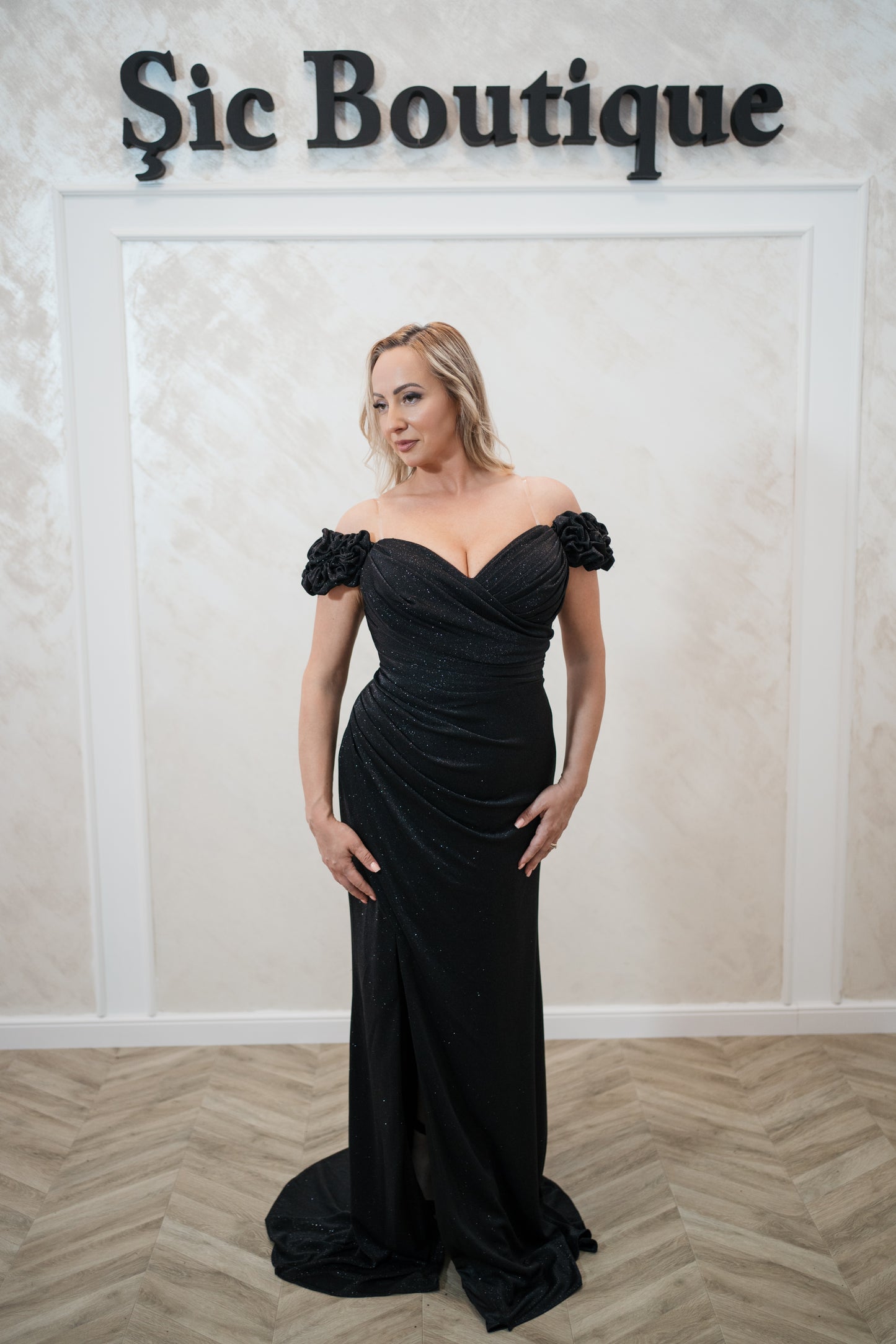 Rochia Black- Rochie lunga neagra sclpitoare