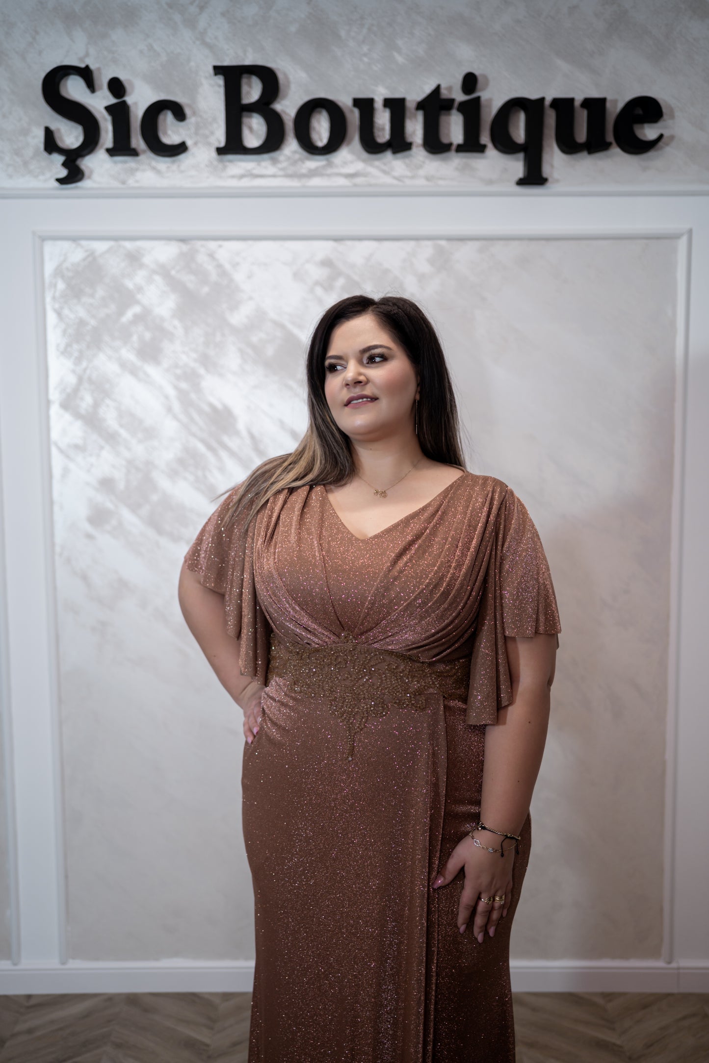 Rochia Rose-Gold – Rochie eleganta de seara din lurex, usoara și sofisticata