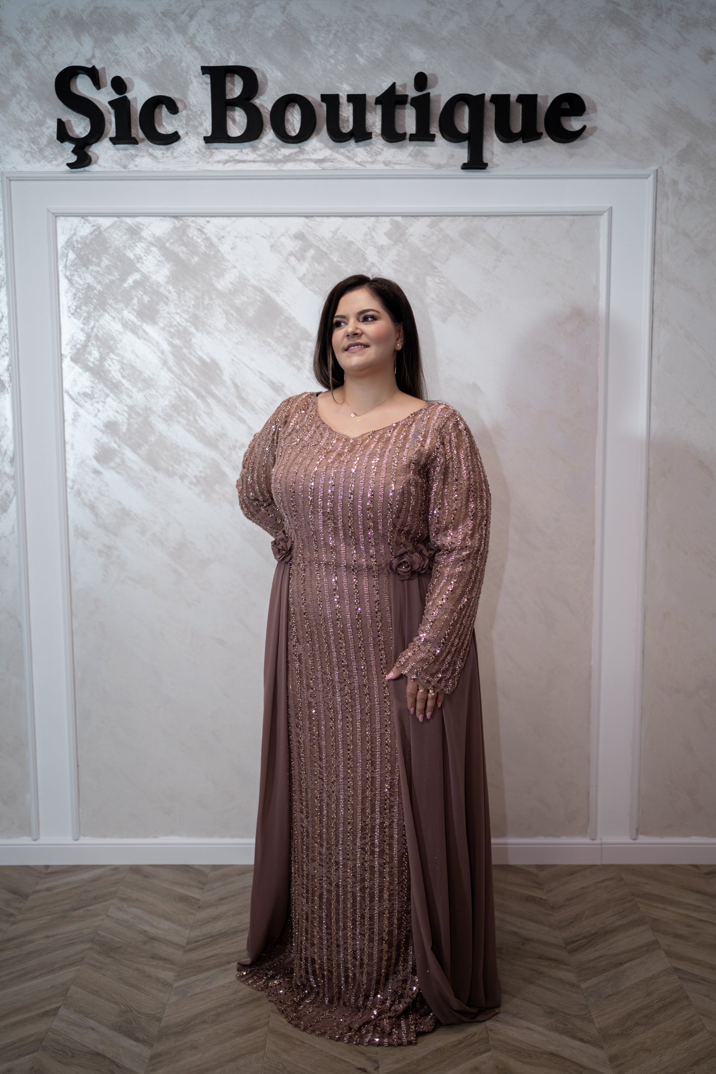 Rochia Alexis – Rochie eleganta pentru marimi foarte mari din voal și dantela