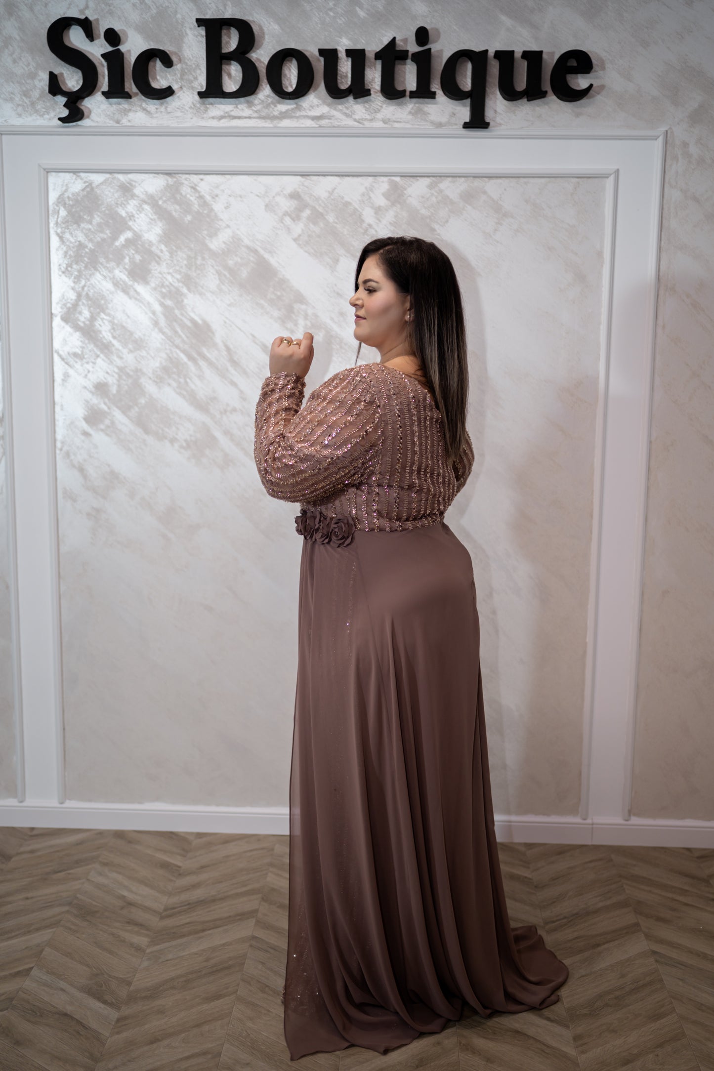 Rochia Alexis – Rochie eleganta pentru marimi foarte mari din voal și dantela