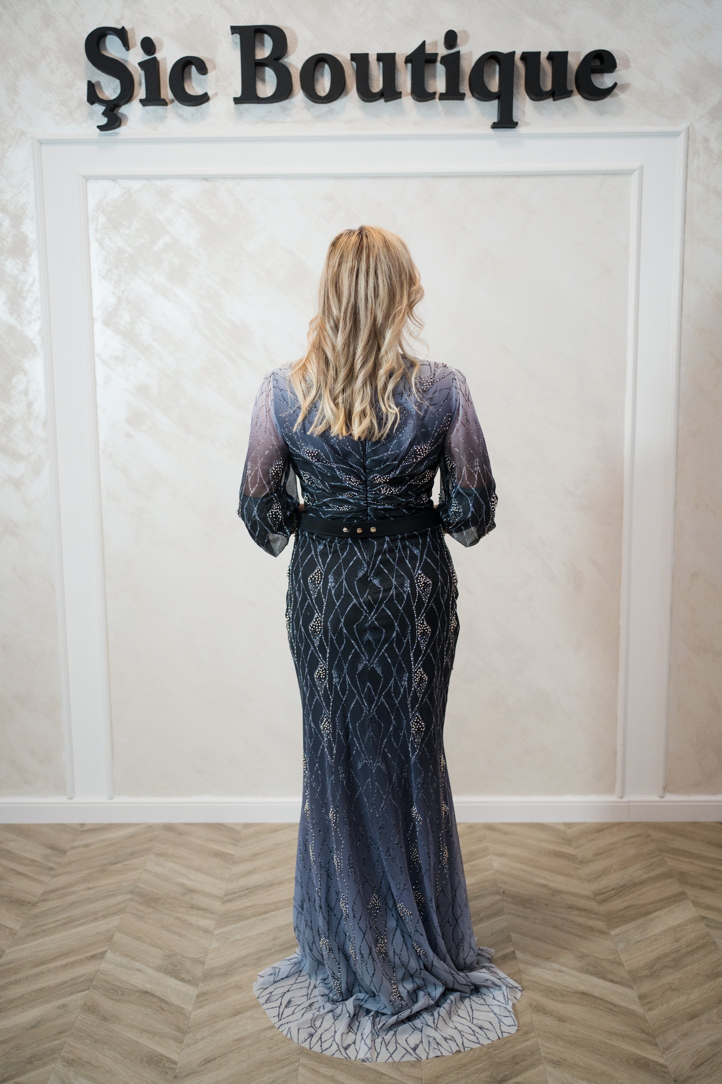 Rochia Medina- Rochie elegantă din tiul italian cu perle – rafinament pentru ocazii speciale