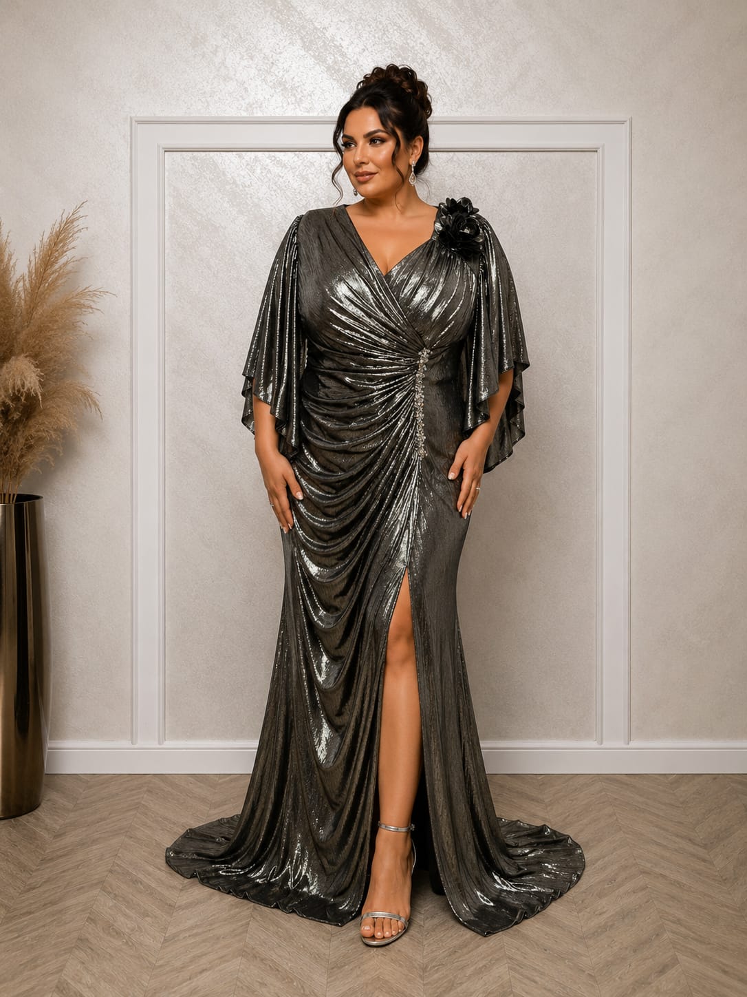 Rochie Marisa – rochie lunga material elastic cu drapaje si maneci, model care avantajaza marimile plus size