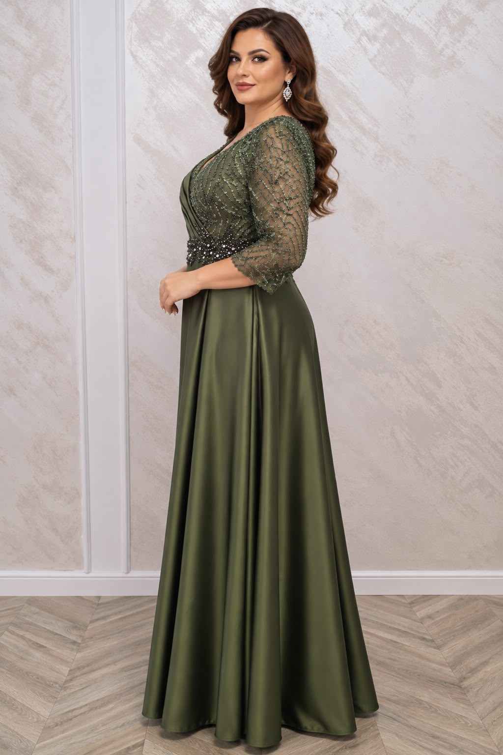 Rochia Lucia – Rochie lunga din satin cu dantela paietata si slit elegant pe picior