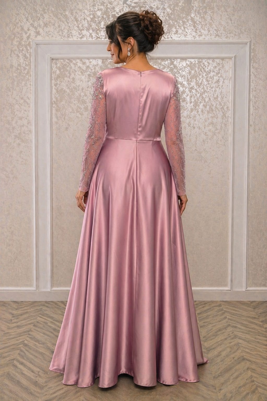 Rochie Madona eleganta din satin – turcoaz sau roz pudrat, maneci transparente cu cristale
