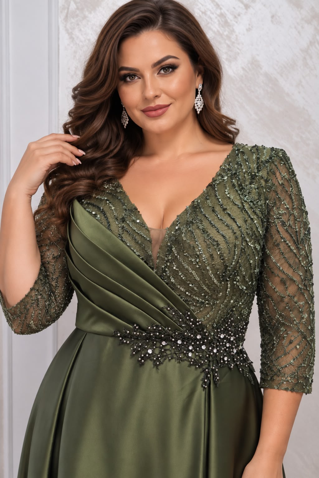 Rochia Lucia – Rochie lunga din satin cu dantela paietata si slit elegant pe picior