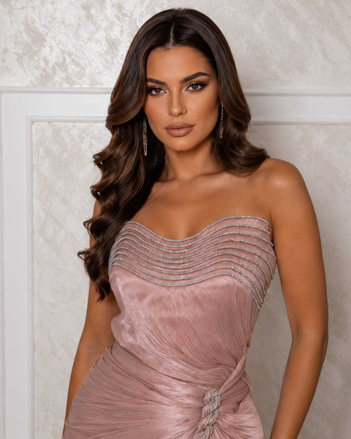 Rochia Dalia – rochie lunga in nuanta de roz pastel din matase artificiala croi care urmeaza linia corpului