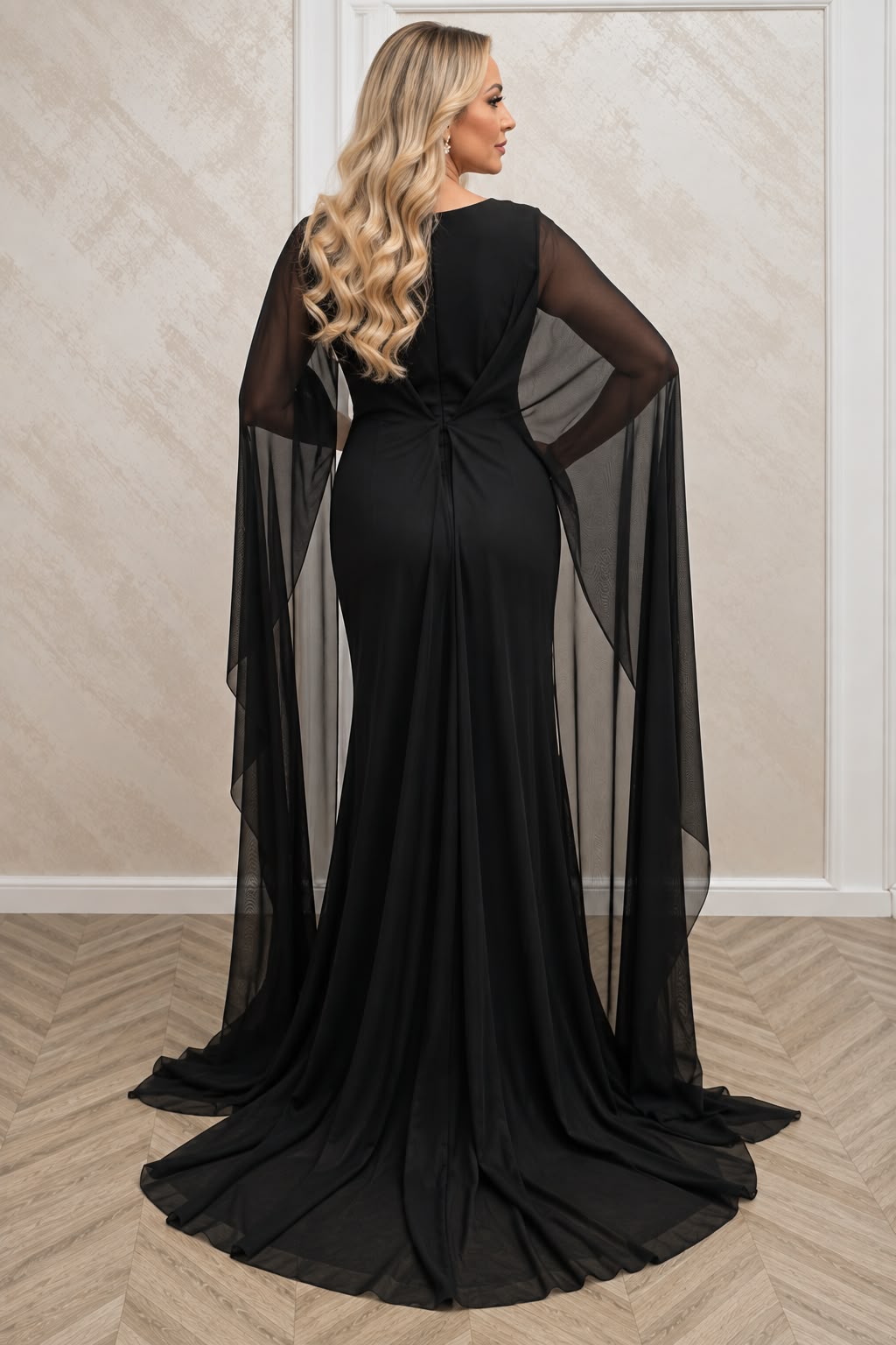 Rochie Adriana neagra lunga cu cristale aurii – eleganta pentru nasa si soacra