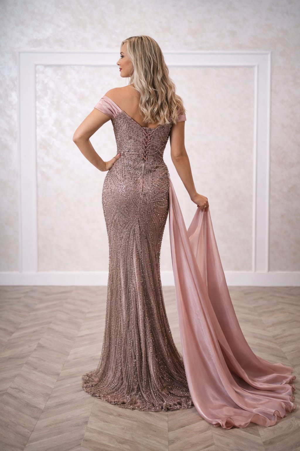 Rochia Cleo - Rochie eleganta roz pudra cu trena detasabila