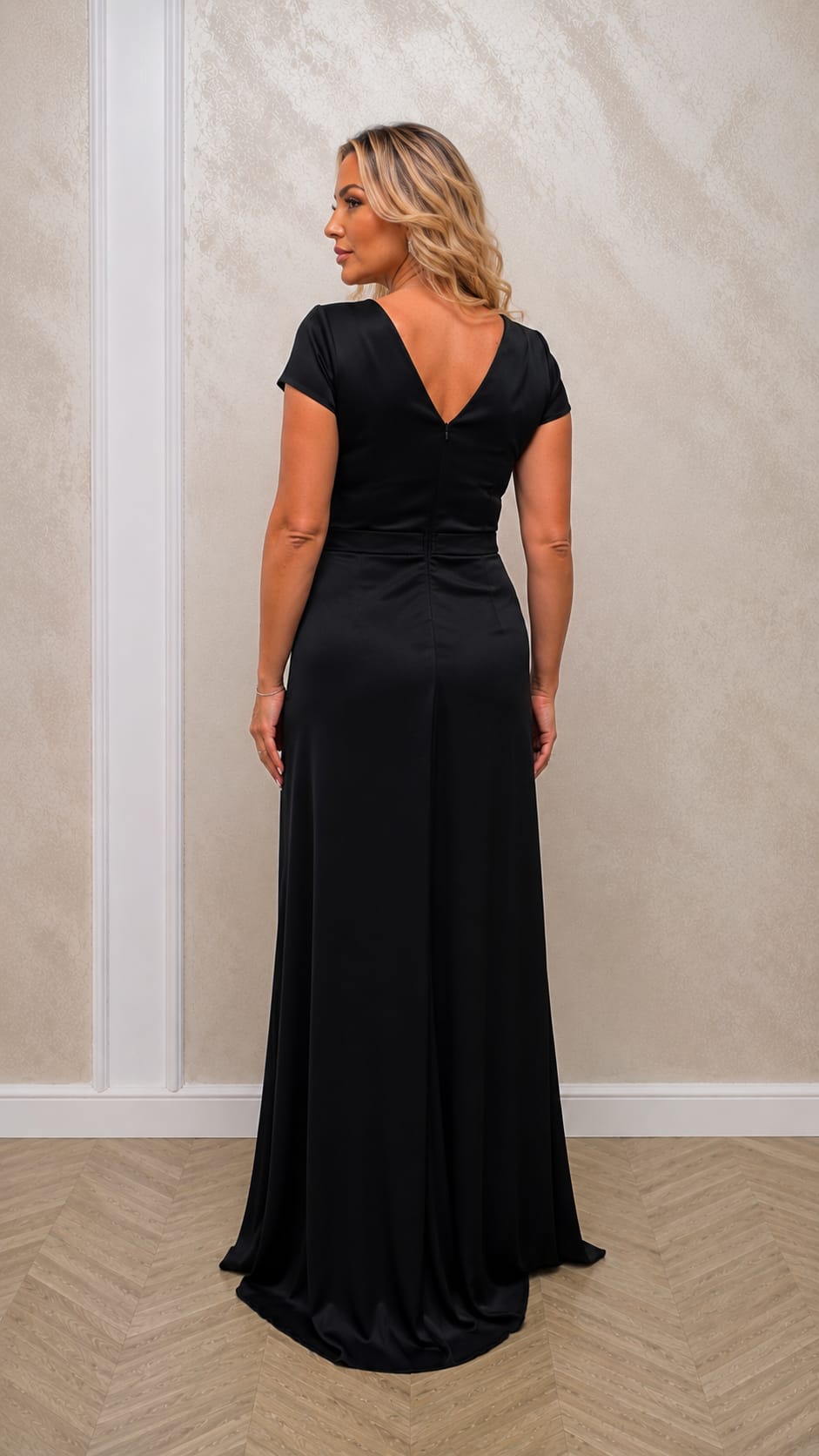 Rochia Danca – Rochie lunga minimalista cu drapaje elegante si pliuri care avantajeaza silueta