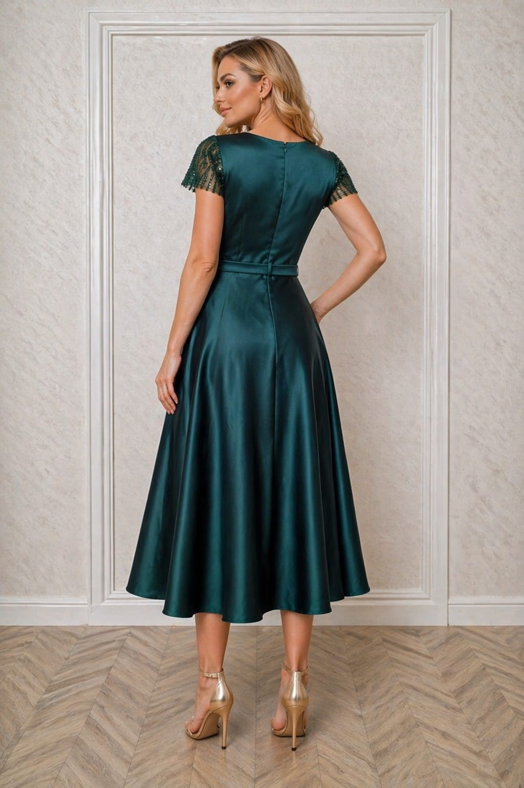 Rochia Donna – Rochie eleganta midi din satin cu detalii rafinate