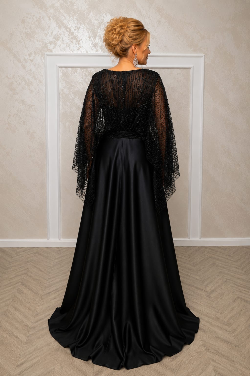 Rochia Luxo - Rochie lunga din satin si maneci fluide din dantela disponibile in mai multe nuante