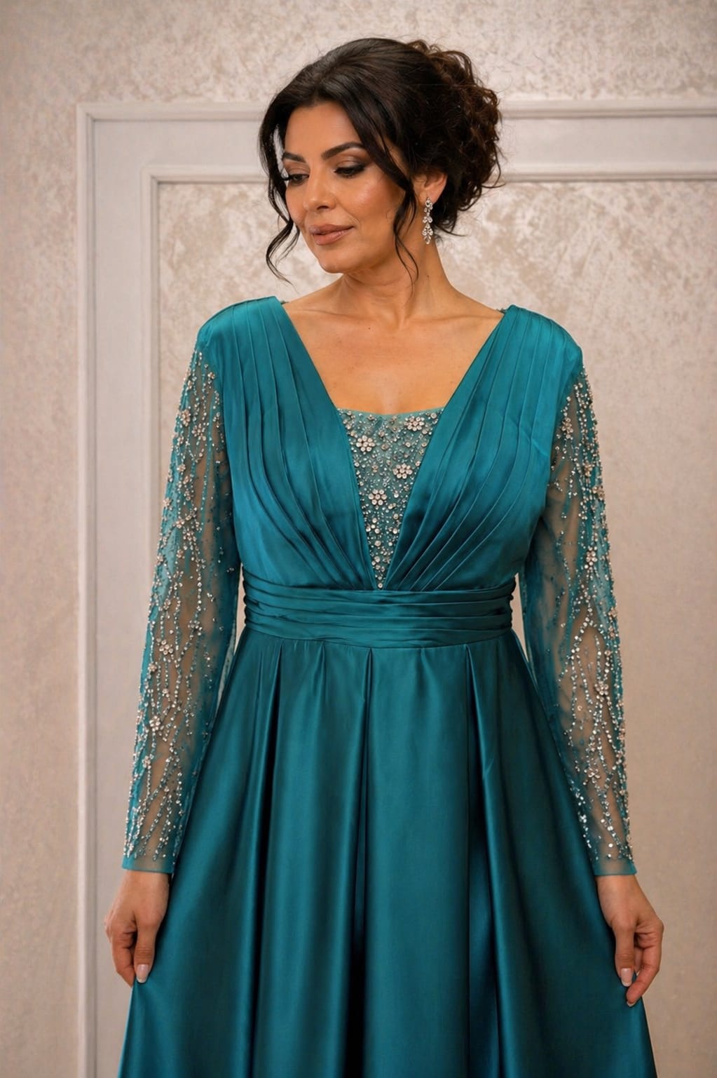 Rochie Madona eleganta din satin – turcoaz sau roz pudrat, maneci transparente cu cristale