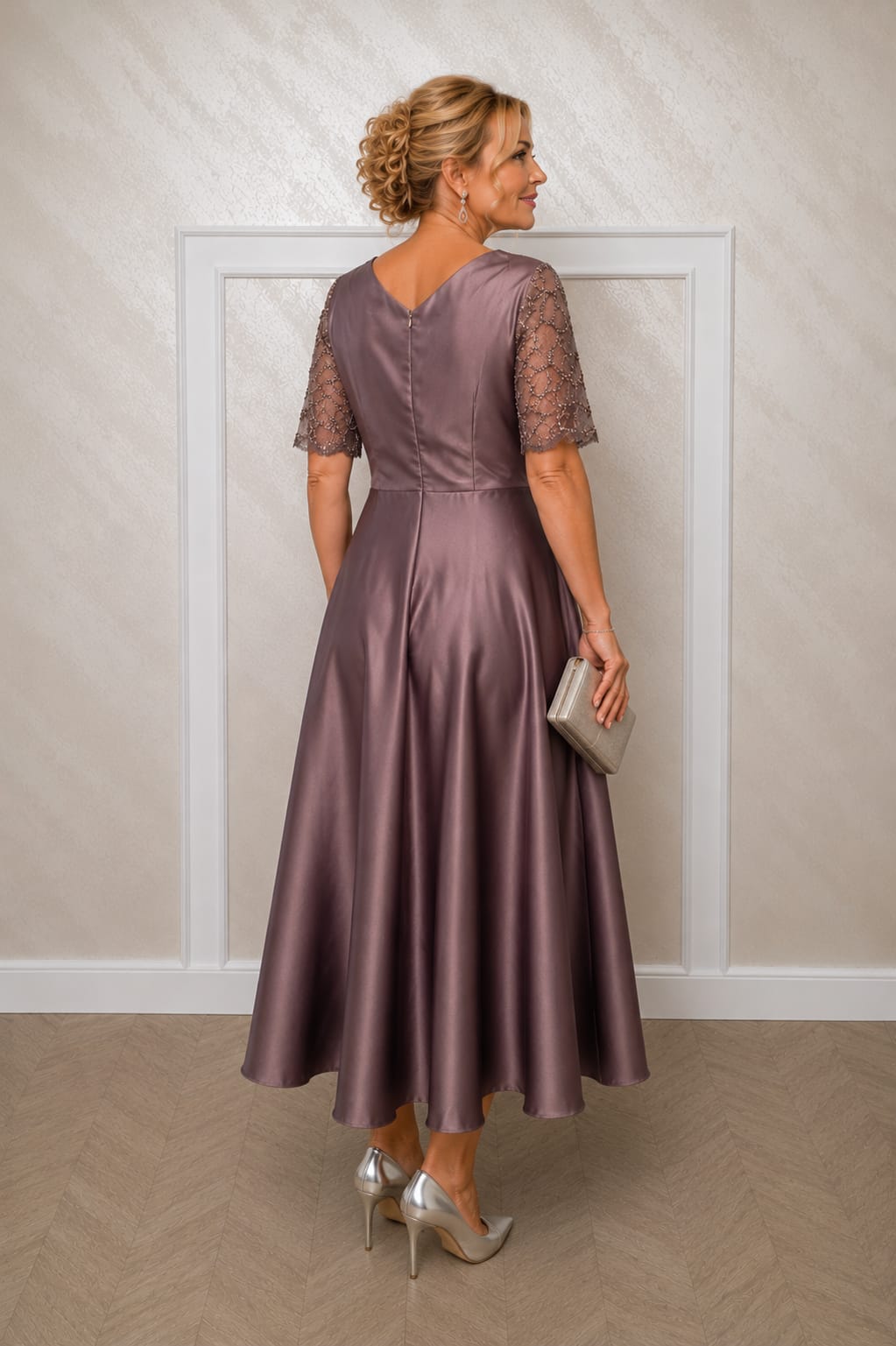 Rochia Luana Midi - Rochie din satin si dantela lungime midi pentru asuri medii si plus size