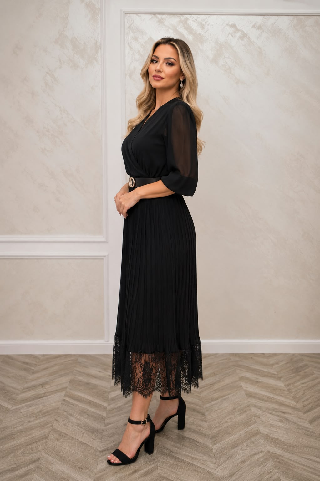 Rochia Nobel – eleganta feminina din voal plisat si dantela