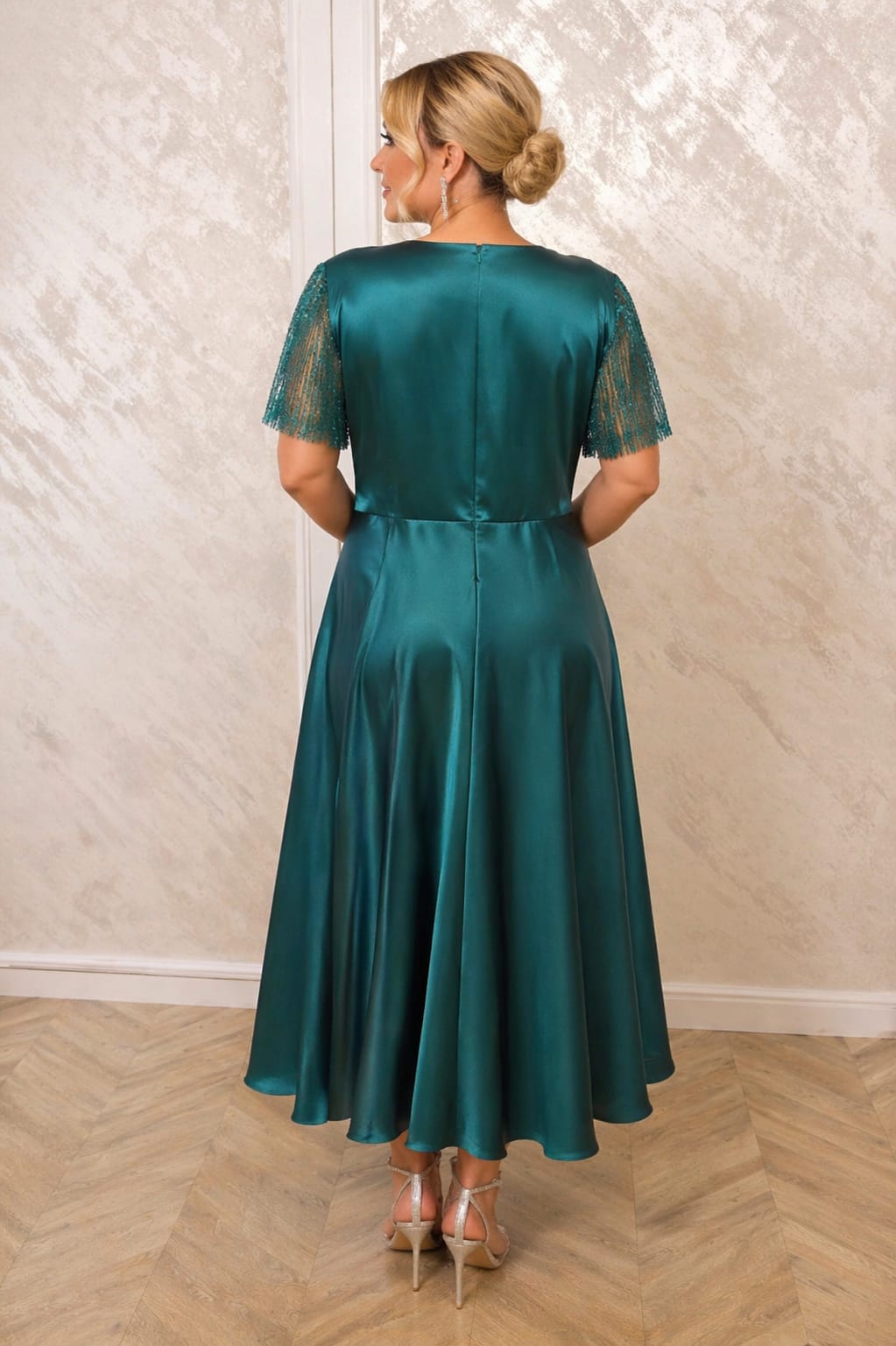 Rochia Almona – Rochie eleganta midi pentru marimi mari, rafinata si feminina