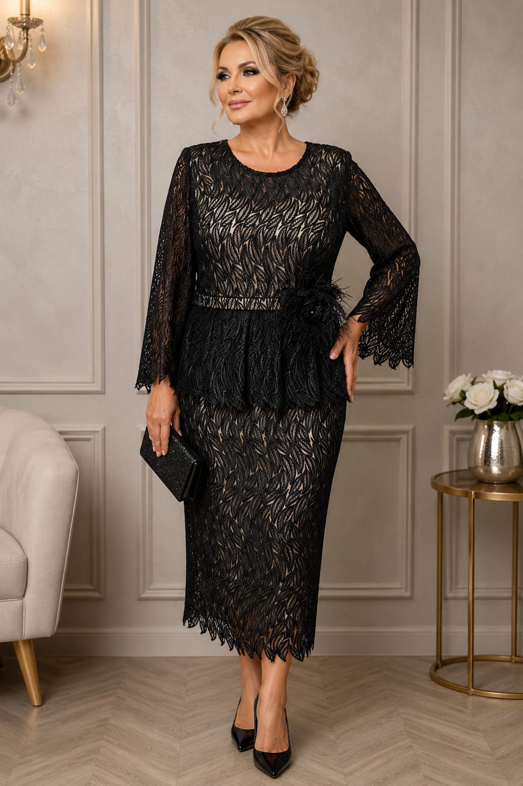 Rochia Dina – rochie midi eleganta din dantela neagra pe fundal nude-bej