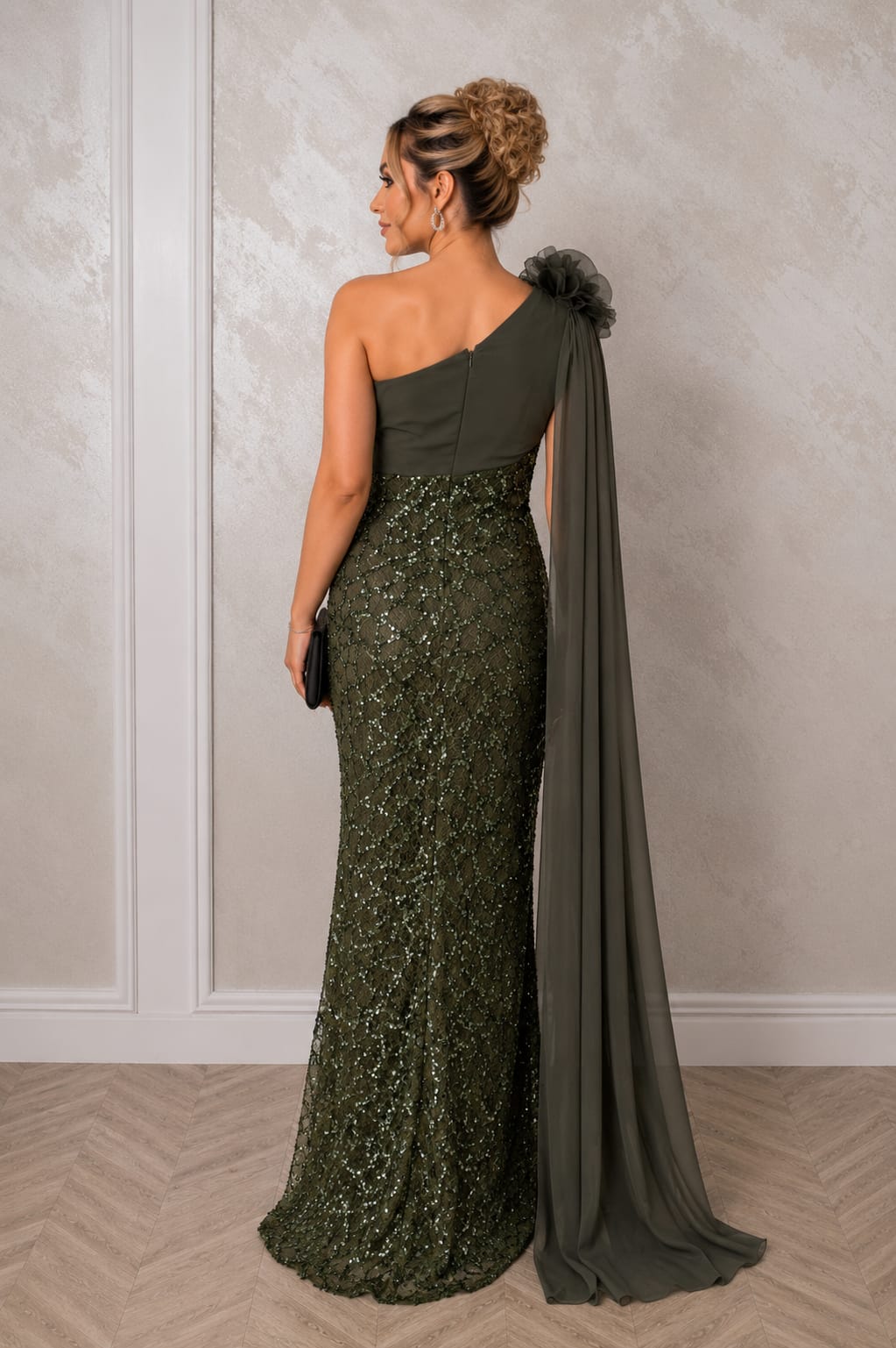 Rochia Elegance - rochie lunga neagra sau verde oliv-auriu couture cu paiete, esarfa si detalii premium. Perfecta pentru evenimente speciale