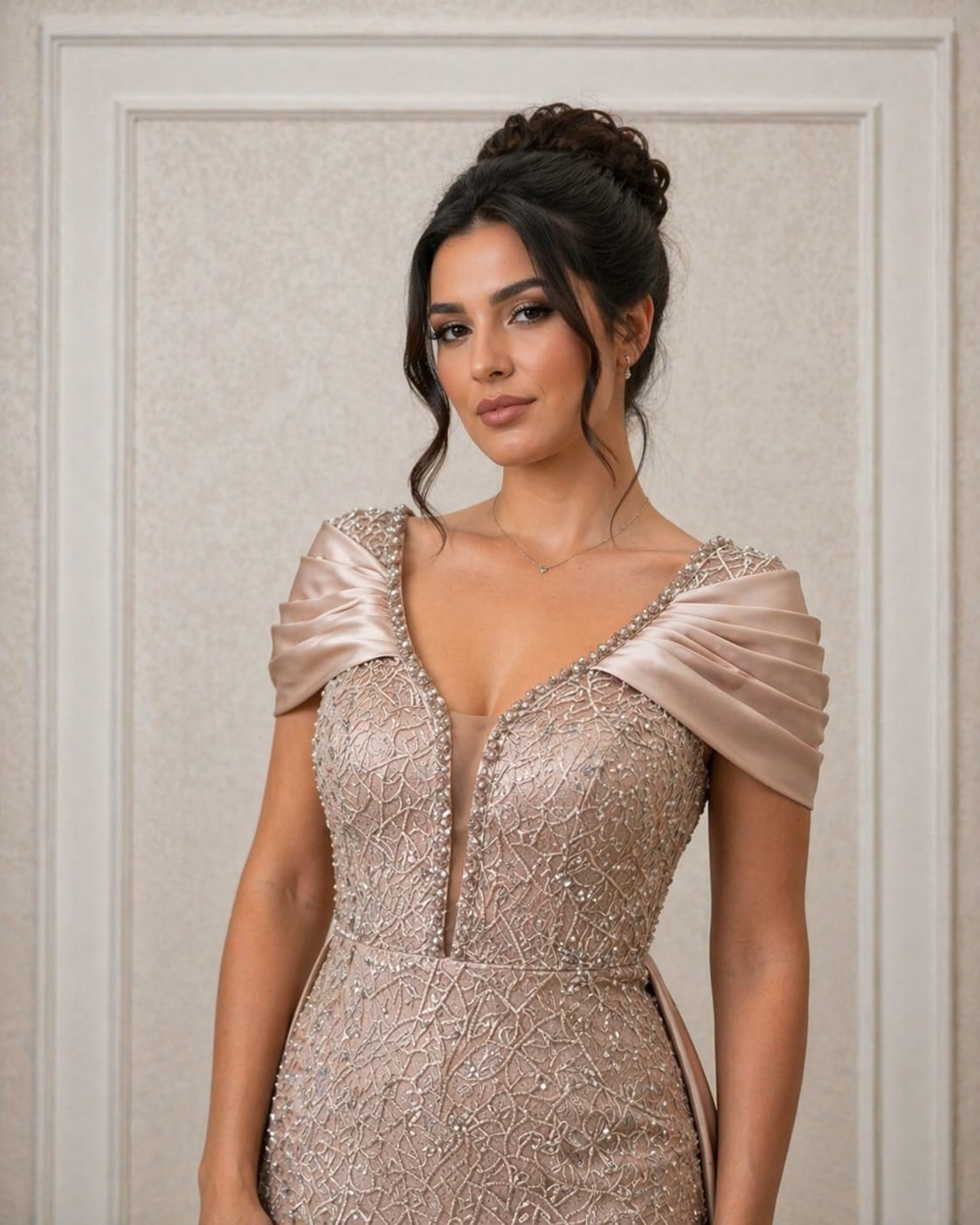Rochia Beatrice - Rochie eleganta lunga din dantela, croi sirena cu trena si brate acoperite